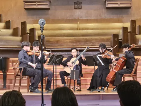 Justin Chen performing chamber music