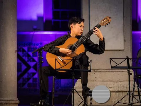 Justin Chen performing at the Granada Guitar Festival